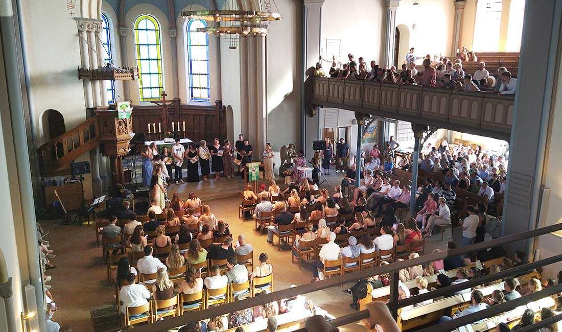Zeugnisvergabe 2025 in der Zionskirche